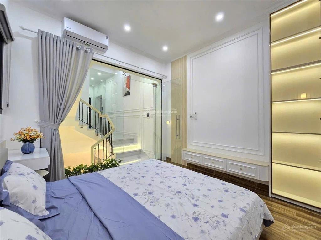 Nhỉnh 15 tỷ có ngay nhà 4 tầng mt phố thái phiên ven sông hàn đà nẵng