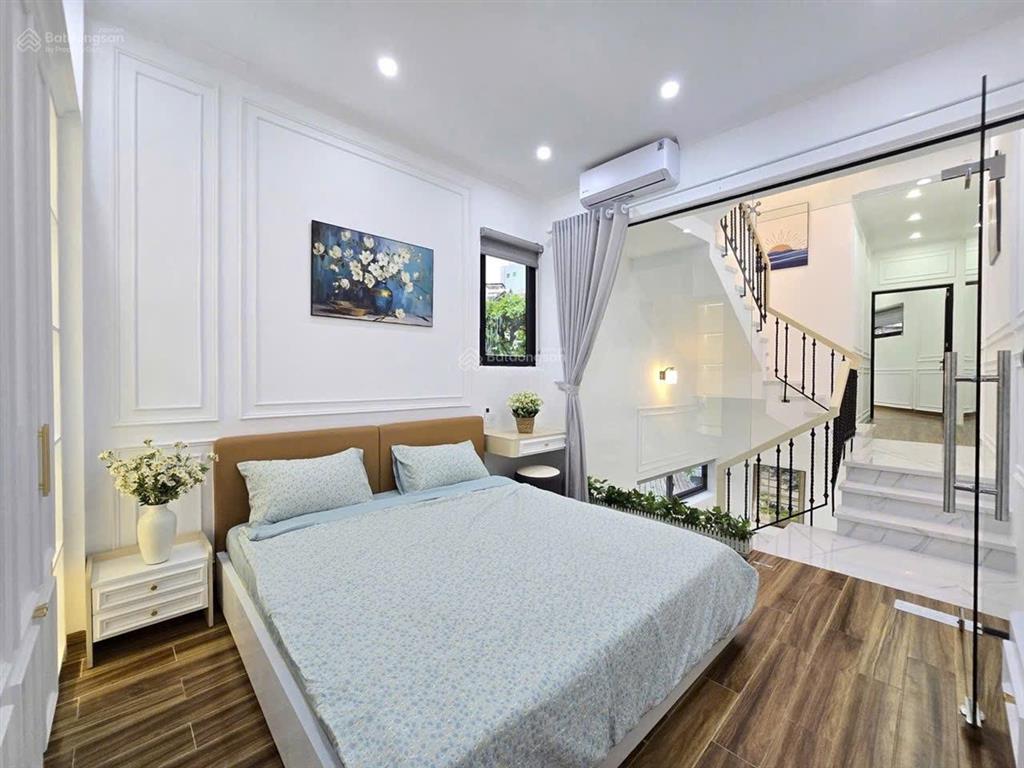 Nhỉnh 15 tỷ có ngay nhà 4 tầng mt phố thái phiên ven sông hàn đà nẵng