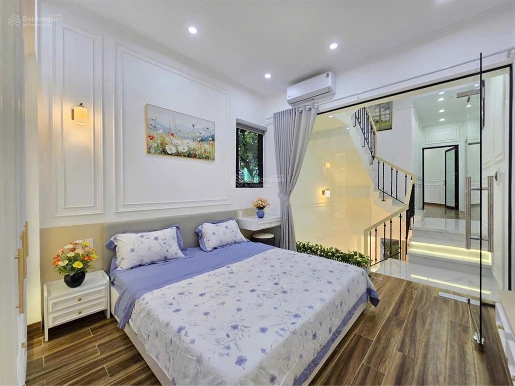 Nhỉnh 15 tỷ có ngay nhà 4 tầng mt phố thái phiên ven sông hàn đà nẵng
