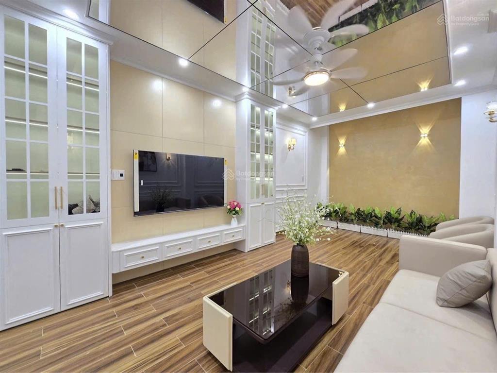 Nhỉnh 15 tỷ có ngay nhà 4 tầng mt phố thái phiên ven sông hàn đà nẵng