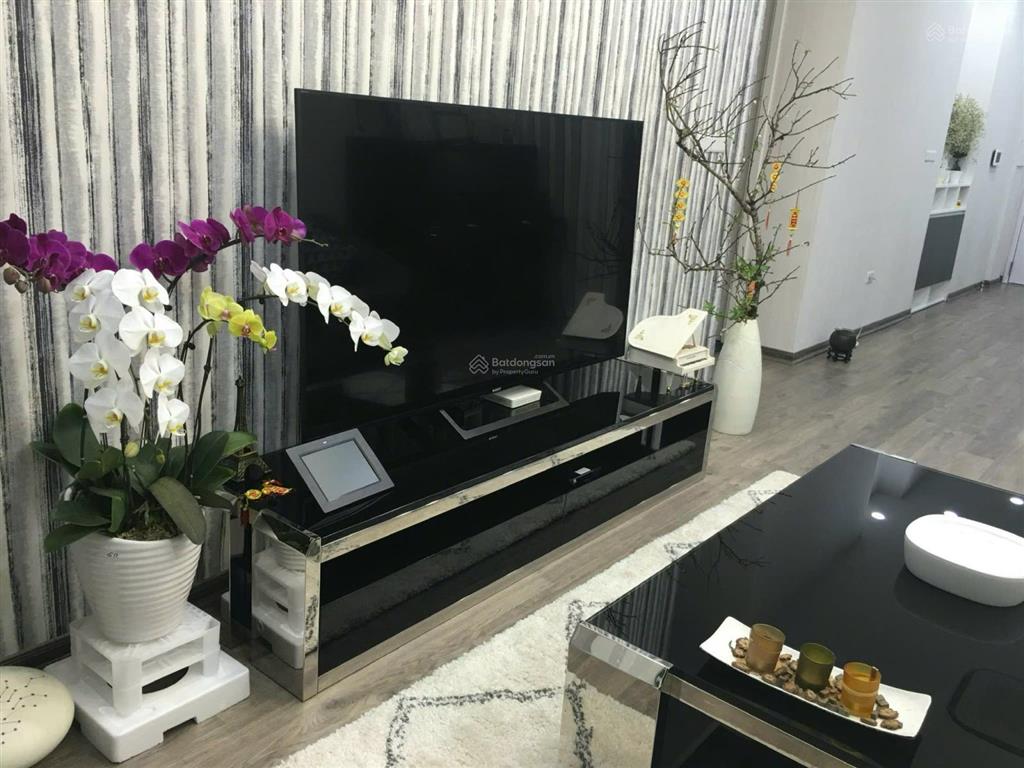 Chính chủ cần bán căn hộ ct4  vimeco nguyễn chánh  dt 101m2 3 ngủ full nội thất châu âu