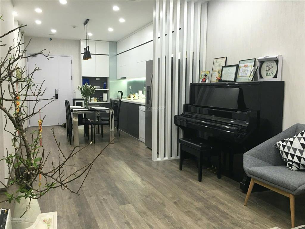Chính chủ cần bán căn hộ ct4  vimeco nguyễn chánh  dt 101m2 3 ngủ full nội thất châu âu