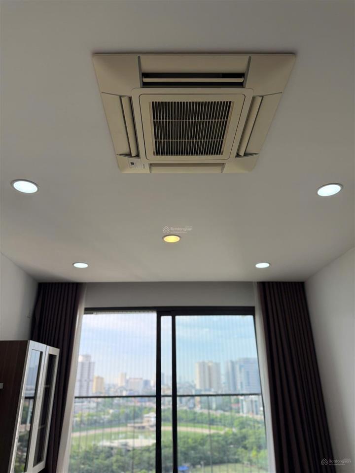 Chính chủ cần bán căn hộ chung cư cao cấp vinhomes d'capitale  119 trần duy hưng 73m2 full đồ