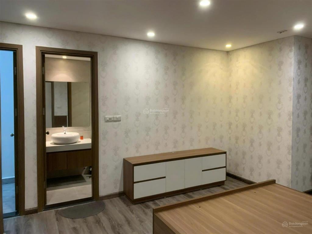 Tôi cần cho thuê căn hộ chung cư hongkong tower ( bên cạnh đh gtvt), 107m2 căn góc full đồ đẹp