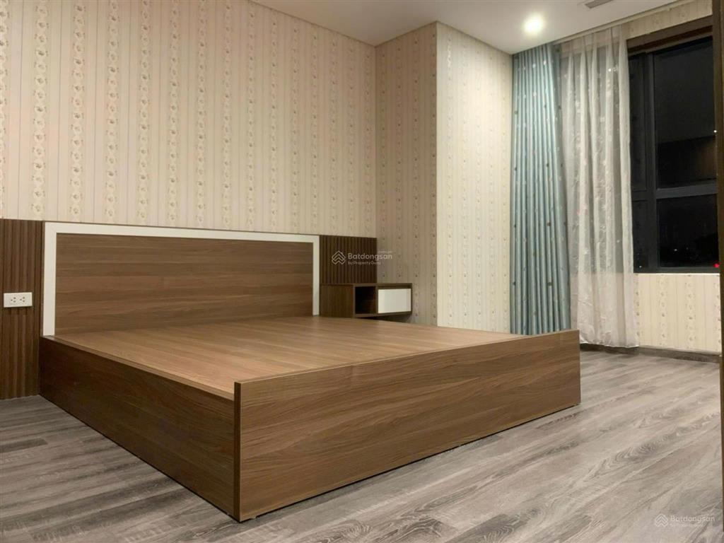 Tôi cần cho thuê căn hộ chung cư hongkong tower ( bên cạnh đh gtvt), 107m2 căn góc full đồ đẹp