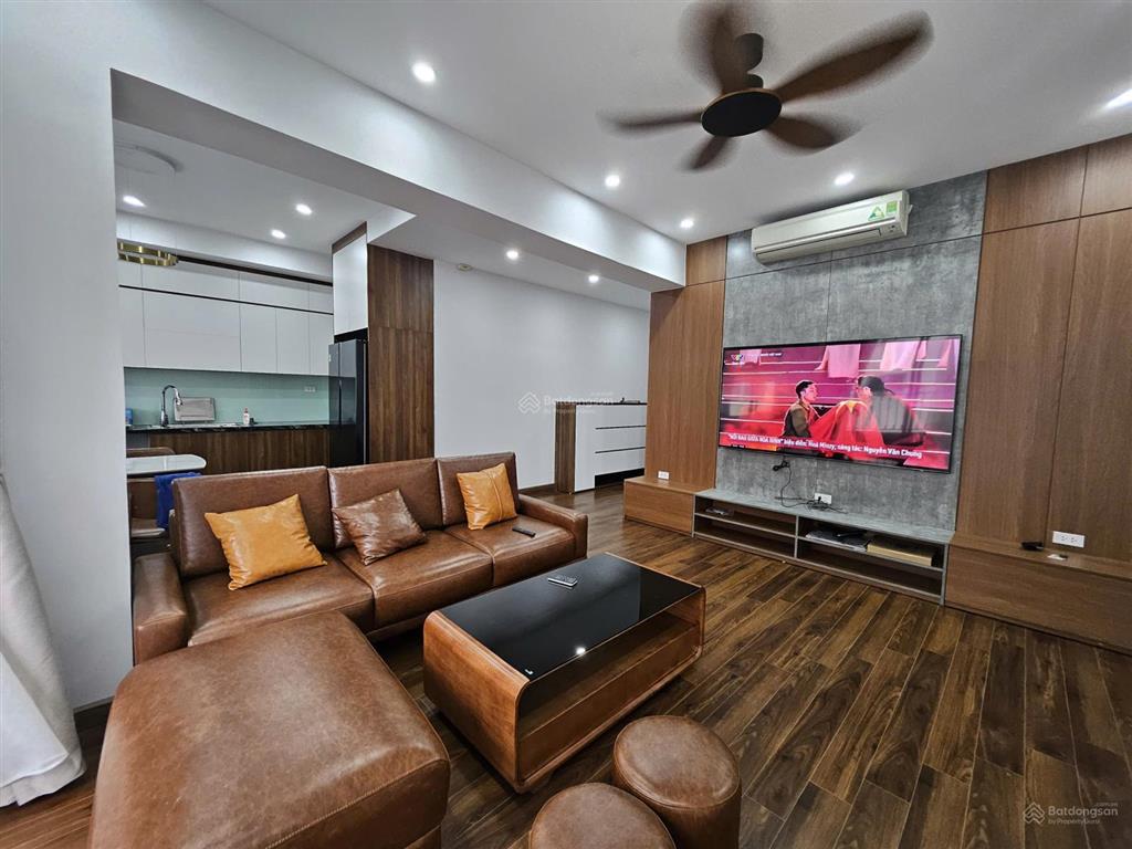 Tôi cần bán gấp căn hộ cao cấp n04 udic complex hoàng đạo thúy diện tích 155m², full đồ 3 pn 2wc
