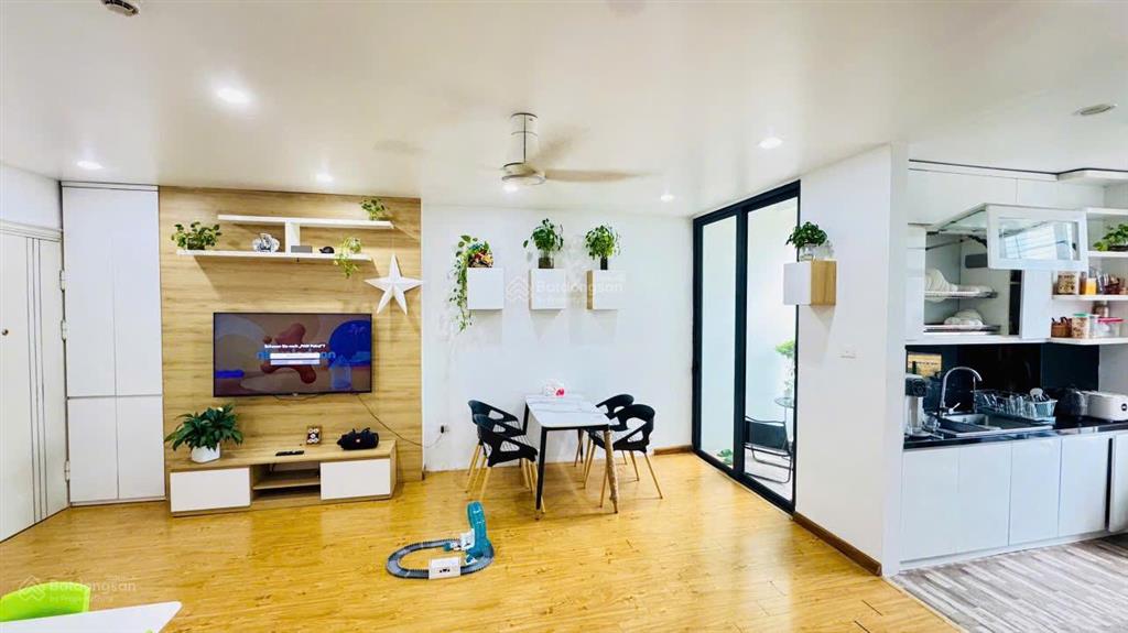 Cho thuê căn hộ 72m2, 2 phòng ngủ full đồ tòa yên hòa sunshine  số 9 vũ phạm hàm. 0969 503 ***