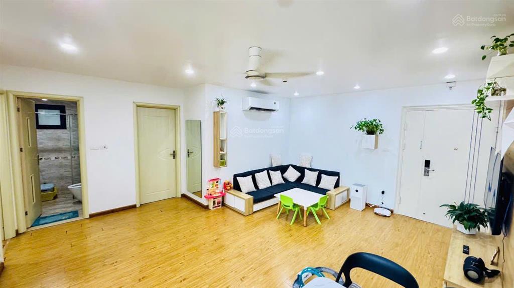 Cho thuê căn hộ 72m2, 2 phòng ngủ full đồ tòa yên hòa sunshine  số 9 vũ phạm hàm. 0969 503 ***