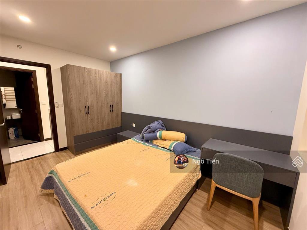 Suất đầu tư 2pn 79m2 chỉ 2.330 tỷ  full nội thất có sẵn hợp đồng thuê 11 triệu hàng tháng ổn định