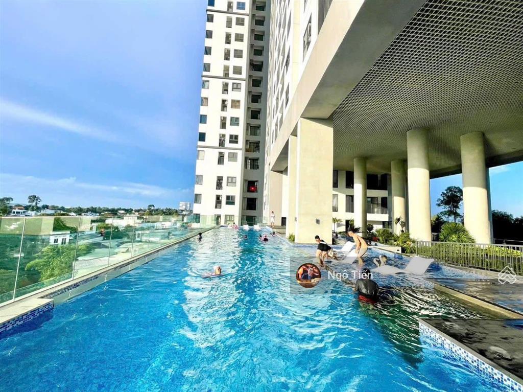 Bán căn hộ the maison  căn góc 3pn có 3 hướng view đẹp  có nội thất chỉ 2,450 tỷ bao thuế