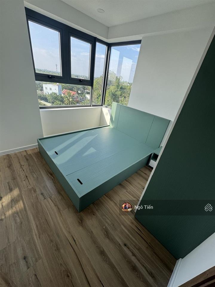 Bán căn hộ the maison  căn góc 3pn có 3 hướng view đẹp  có nội thất chỉ 2,450 tỷ bao thuế