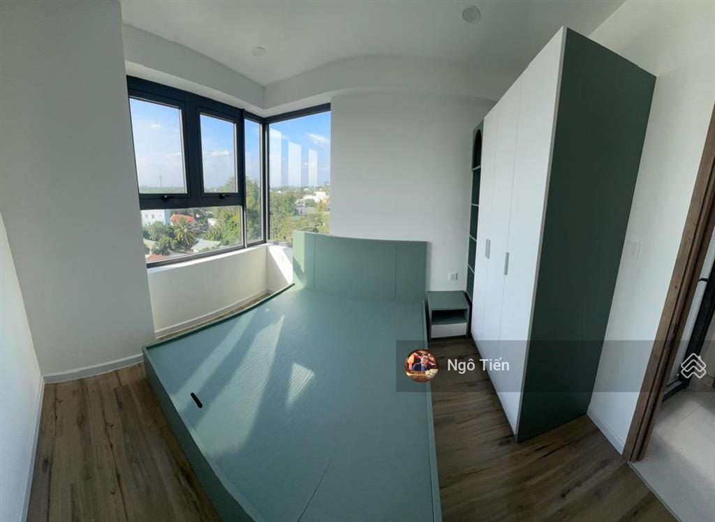Bán căn hộ the maison  căn góc 3pn có 3 hướng view đẹp  có nội thất chỉ 2,450 tỷ bao thuế