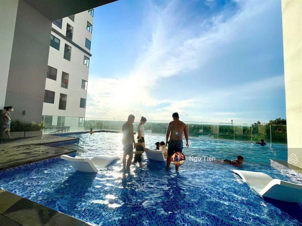 Bán căn hộ the maison  căn góc 3pn có 3 hướng view đẹp  có nội thất chỉ 2,450 tỷ bao thuế