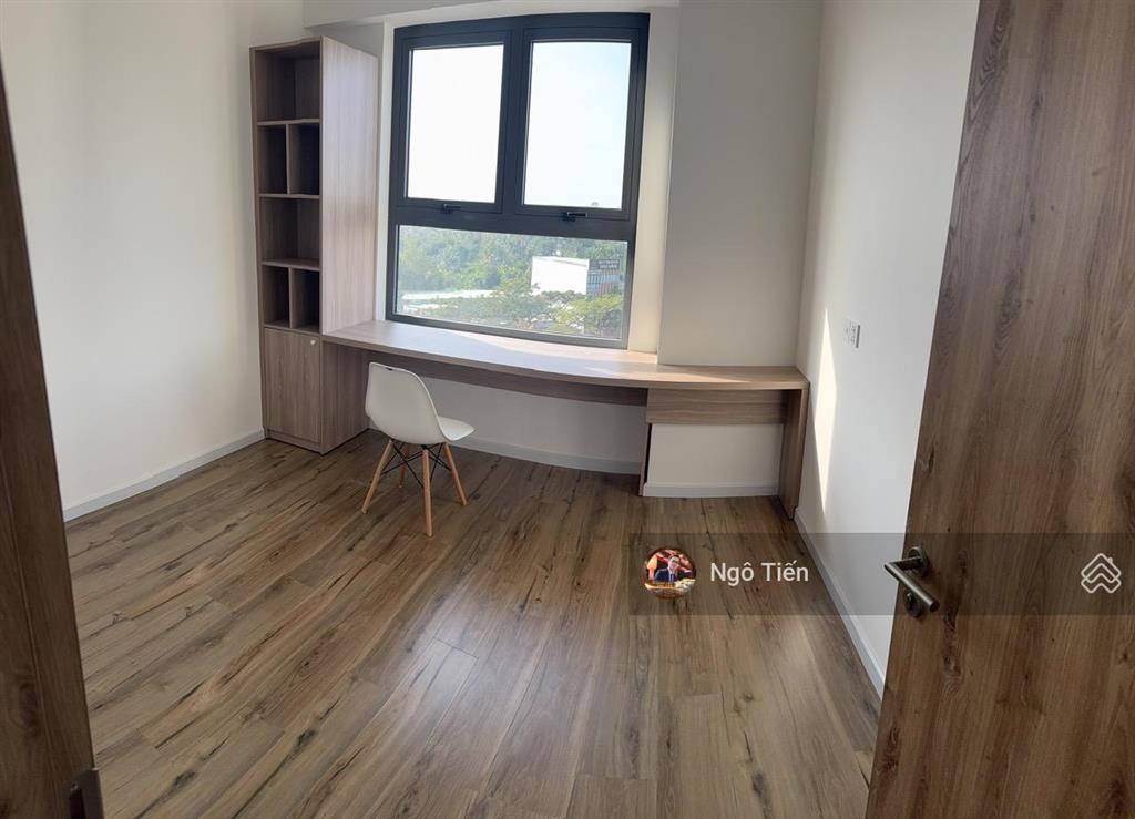 Bán căn hộ the maison  căn góc 3pn có 3 hướng view đẹp  có nội thất chỉ 2,450 tỷ bao thuế