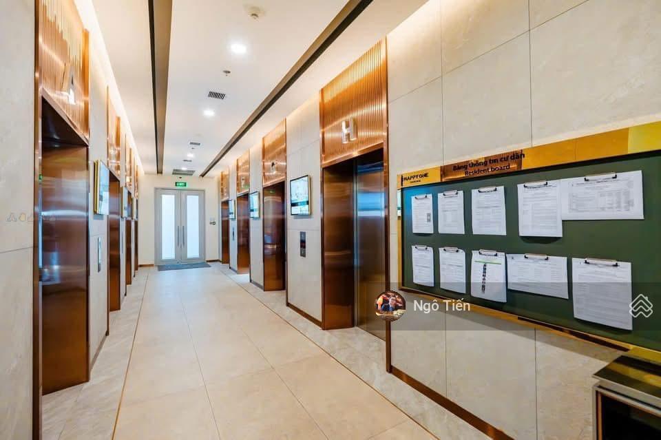 Ngộp lãi ngân hàng nên cần bán lỗ giảm 600 triệu căn 2pn 2wc 69m ở happy one central, kdc phú hòa