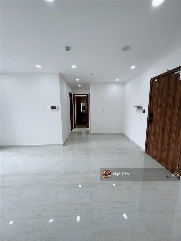 Ngộp lãi ngân hàng nên cần bán lỗ giảm 600 triệu căn 2pn 2wc 69m ở happy one central, kdc phú hòa