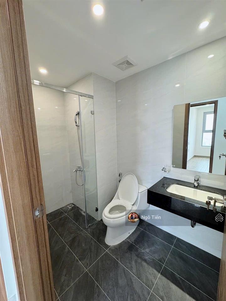 Ngộp lãi ngân hàng nên cần bán lỗ giảm 600 triệu căn 2pn 2wc 69m ở happy one central, kdc phú hòa