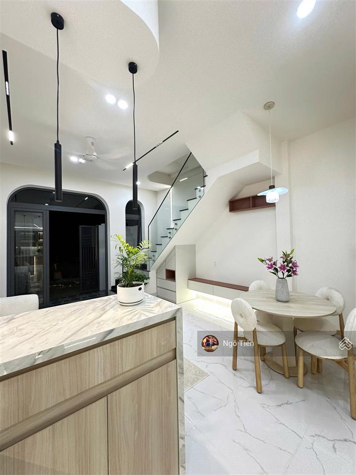 Nhà riêng mới xây 1 lầu  cách lộ ô tô chỉ 40m ở đường trần hoàng na, gần bv da liễu cần thơ