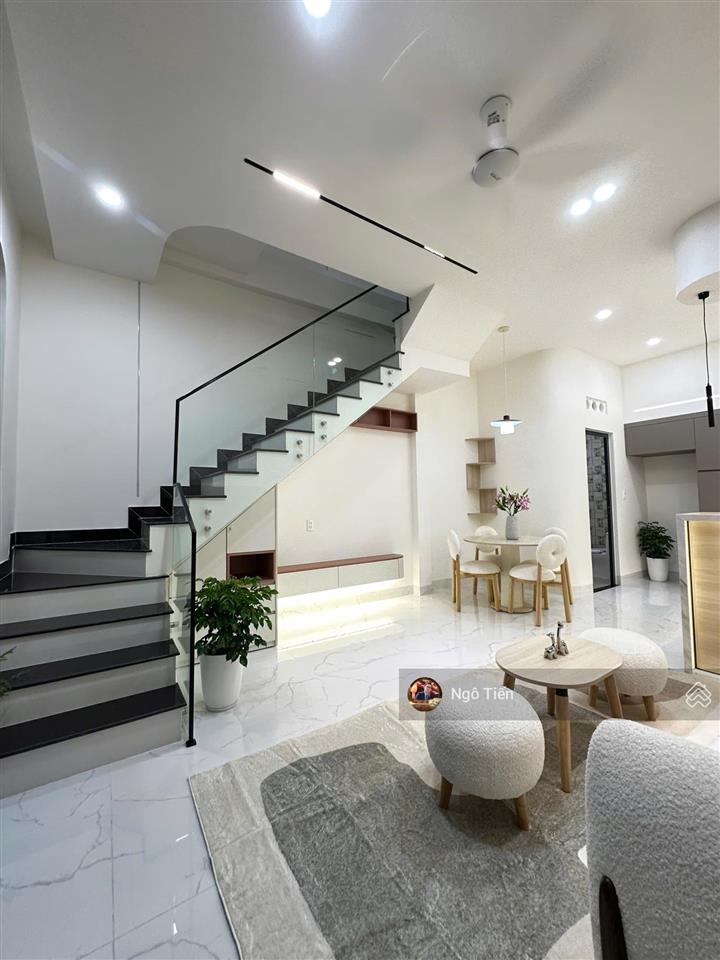 Nhà riêng mới xây 1 lầu  cách lộ ô tô chỉ 40m ở đường trần hoàng na, gần bv da liễu cần thơ
