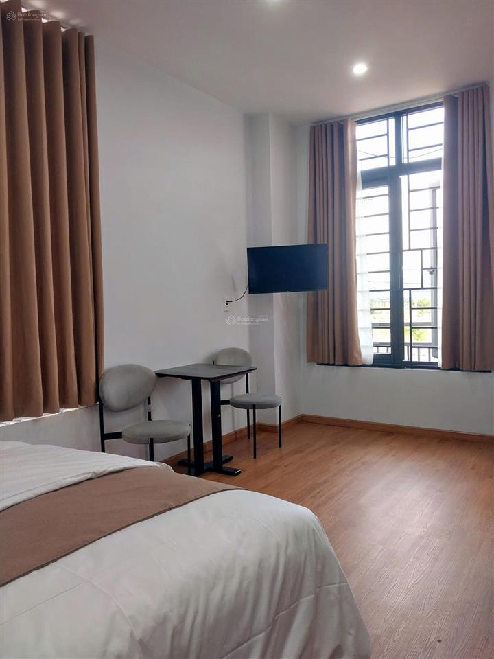 Cho thuê dài hạn solwind riverside villa hồ bơi riêng ven sông