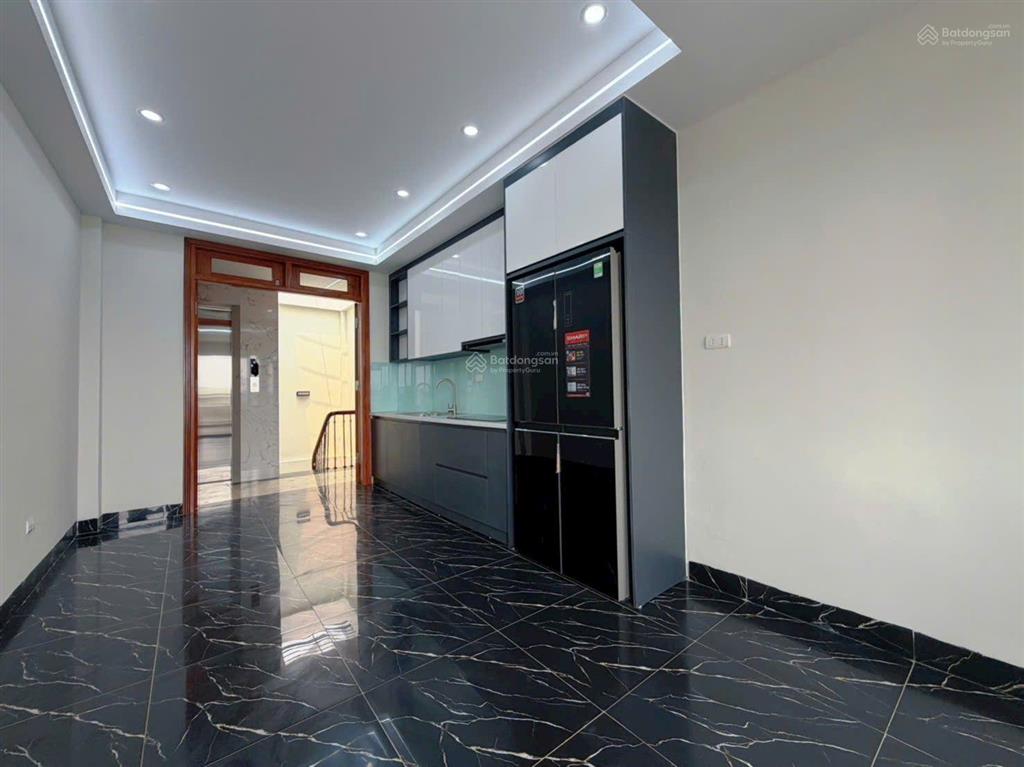 Chính chủ bán nhà phố dương văn bé, sđcc, 6 tầng  gara ô tô  thang máy  xây mới  16 tỷ có tl