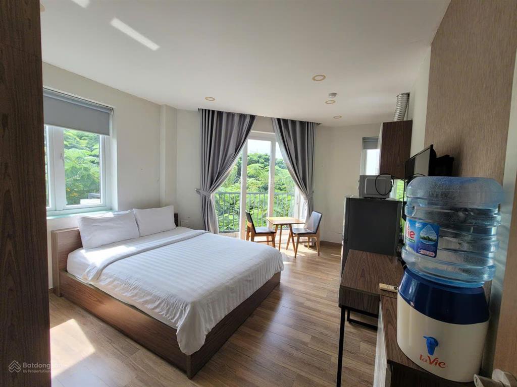 Hàng hiếm đối diện rmit | studio góc 2 mặt | ban công lớn | view biệt thự | full nội thất