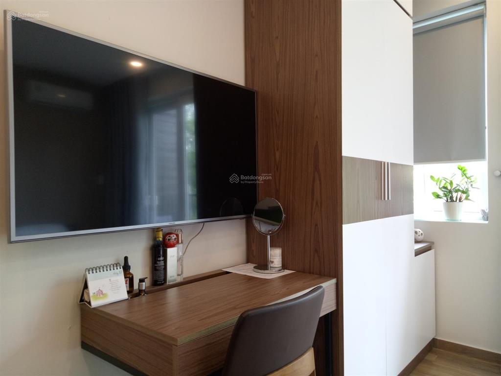 Cho thuê căn studio tuyệt đẹp như bức tranh  đối diện đh rmit namsaigon  full dịch vụ tiện tích