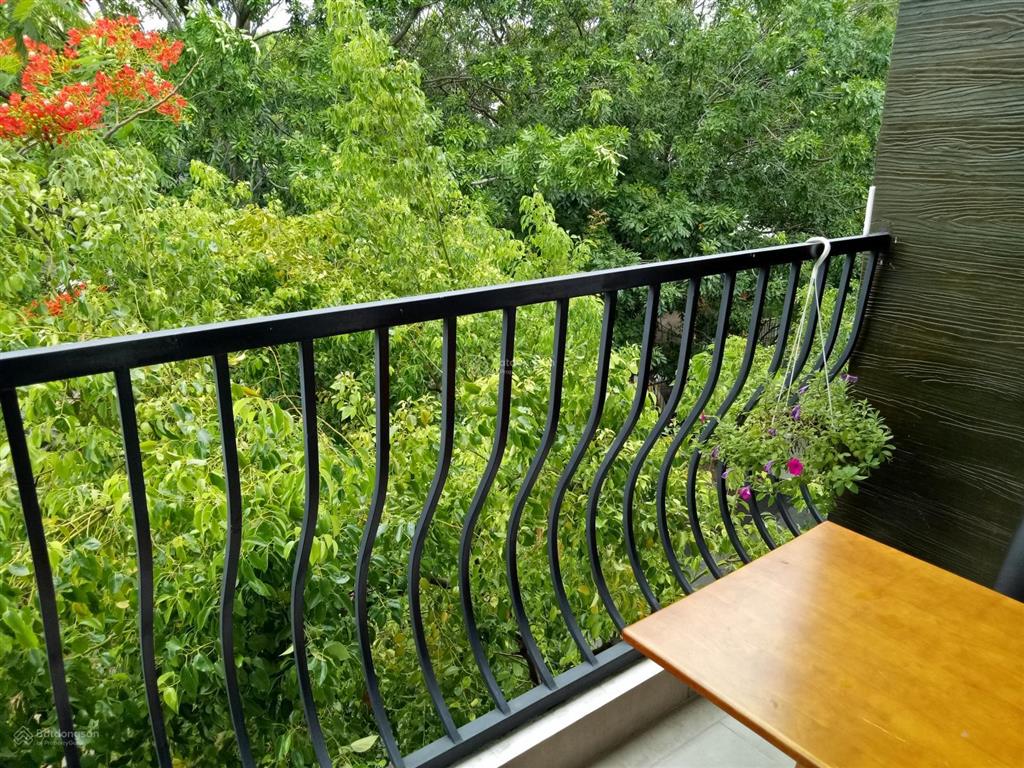 Cho thuê căn studio tuyệt đẹp như bức tranh  đối diện đh rmit namsaigon  full dịch vụ tiện tích