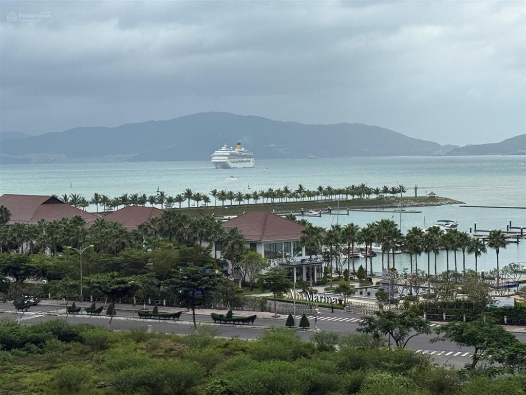 Bán nhà 26 phòng căn hộ 2 mặt tiền lô góc đường phạm văn đồng, nha trang
