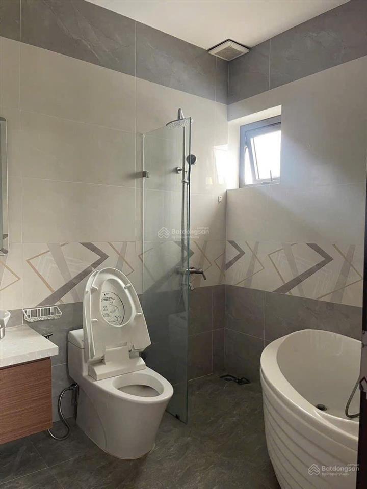 Cho thuê nhà sân vườn 3pn, 4wc, p phú hòa, tp thủ dầu một gần trường cao đẳng y tế bình dương