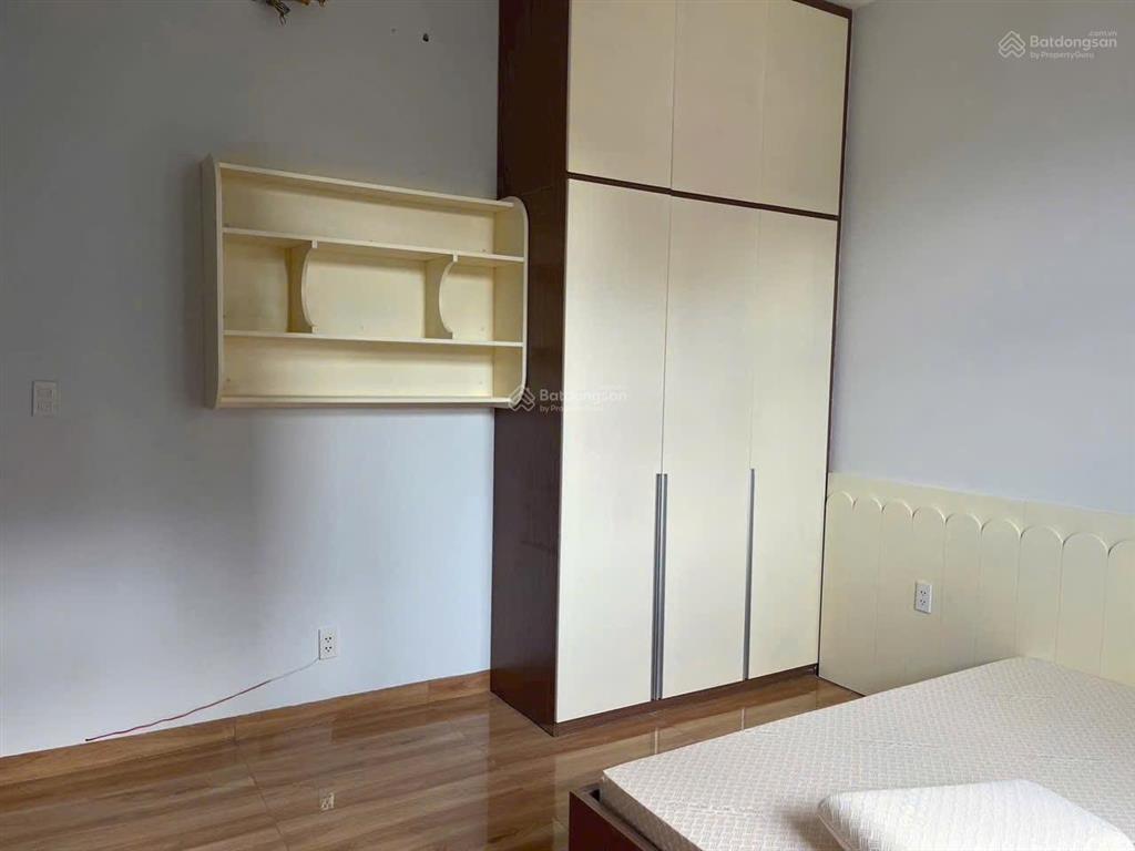Cho thuê nhà sân vườn 3pn, 4wc, p phú hòa, tp thủ dầu một gần trường cao đẳng y tế bình dương