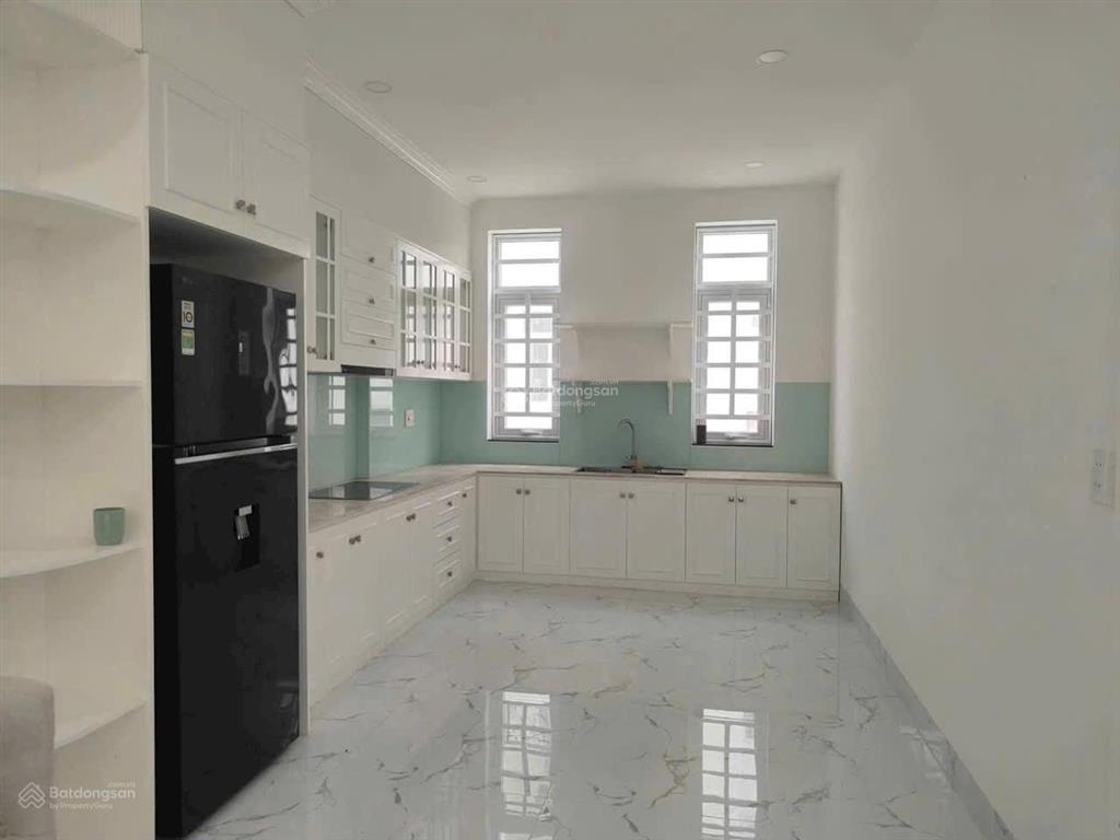Cho thuê nhà 1 trệt 3 lầu thương mại dịch vụ phú mỹ 4pn4wc đầy đủ nội thất