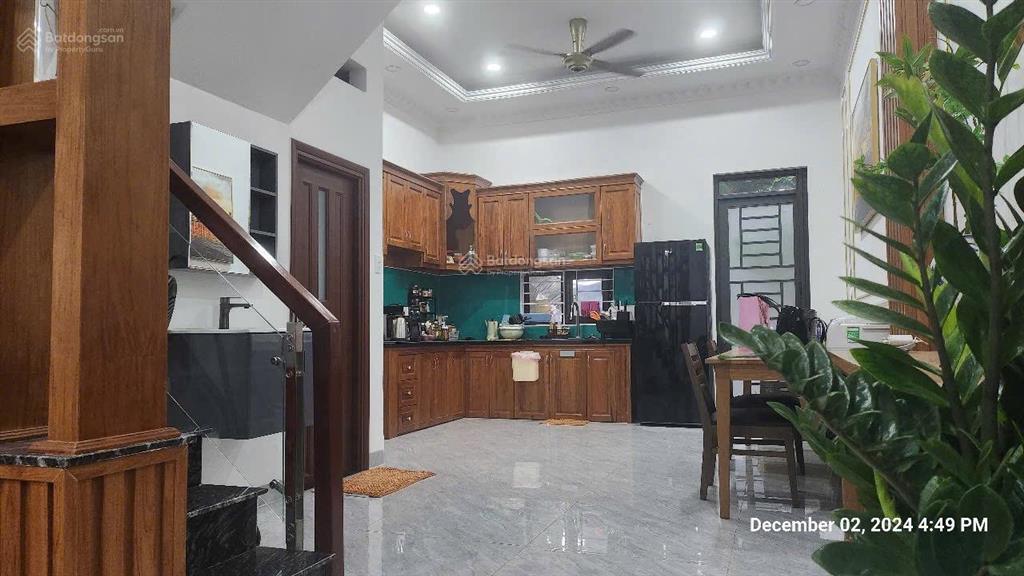 Cho thuê nhà 1 trệt 2 lầu kdc phú hoà 4pn4wc đầy đủ nội thất