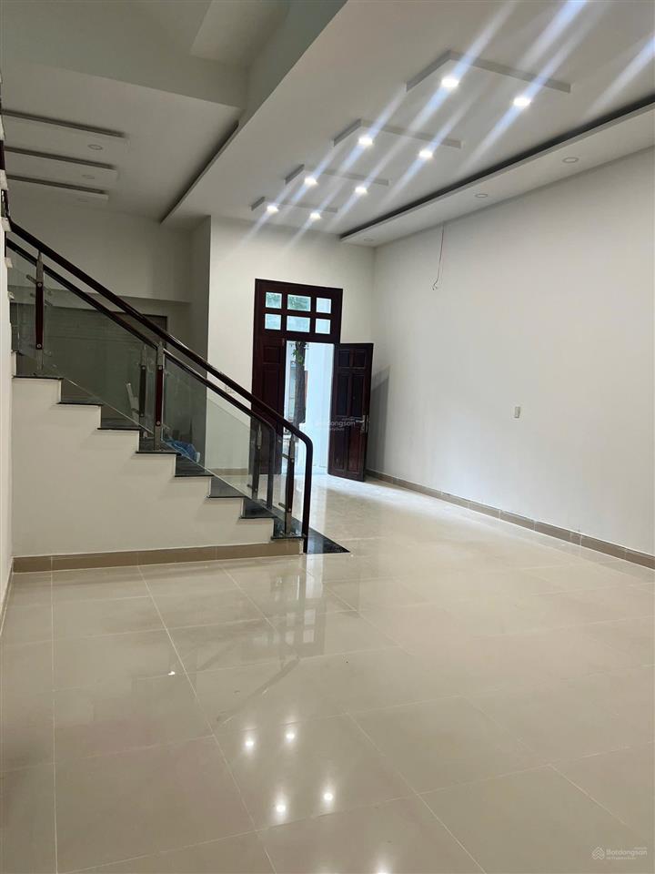 Cho thuê nhà mặt tiền đường lê lợi 1 trệt 4 lầu thành phố mới bình dương