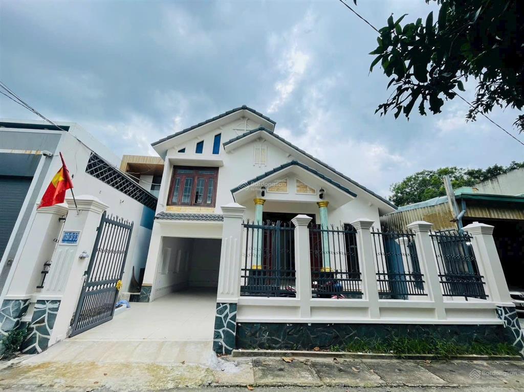 Cho thuê nhà 1 trệt 1 lầu phường hiệp thành 4pn4wc gần đại học bình dương