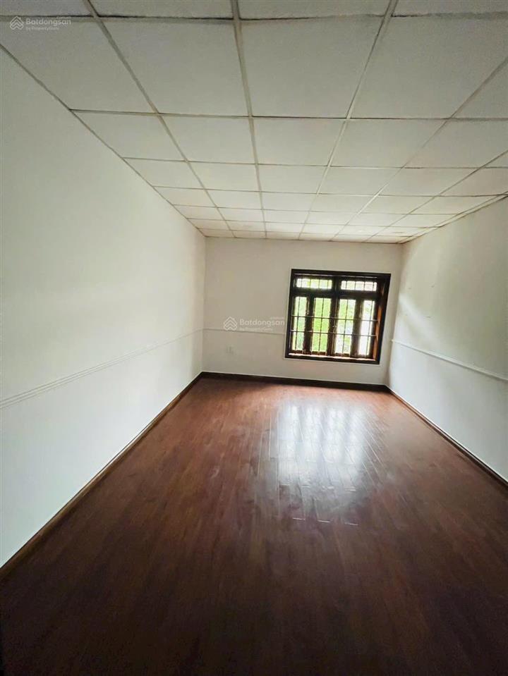 Cho thuê nhà 1 trệt 1 lầu phường hiệp thành 4pn4wc gần đại học bình dương