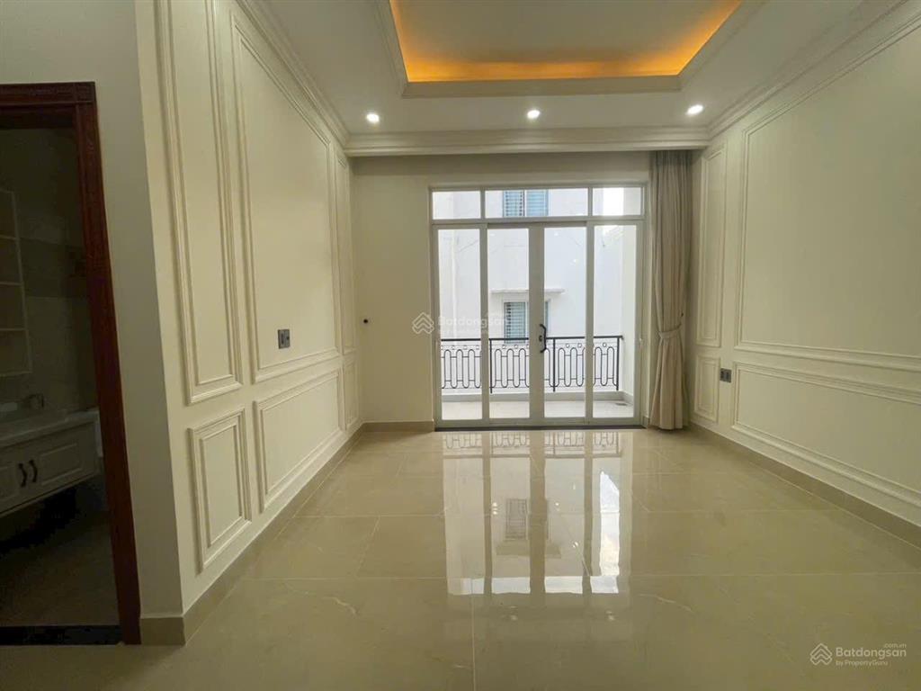 Cho thuê nhà kdc phú hoà 1 gần đại học thủ dầu một 4pn4wc