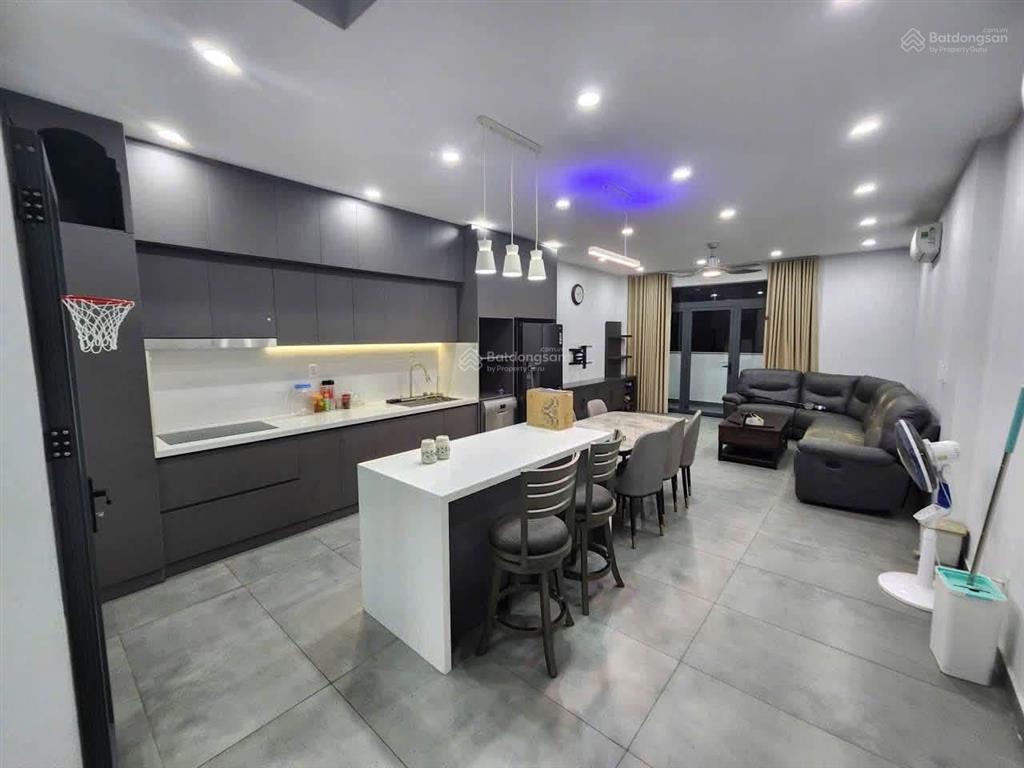 Cho thuê nhà 1 trệt 2 lầu phường phú mỹ 4pn3wc đầy đủ nội thất sân xe hơi