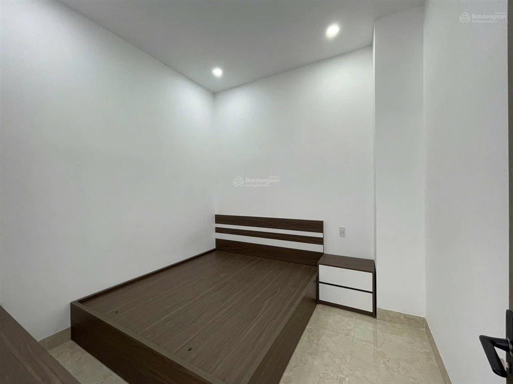 Cho thuê nhà 1 trệt 2 lầu phường phú mỹ 4pn4wc sân đậu xe hơi