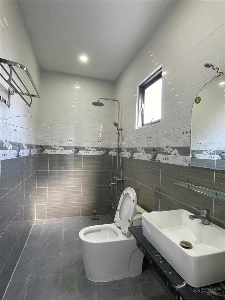Cho thuê nhà 1 trệt 2 lầu phường phú mỹ 4pn4wc sân đậu xe hơi
