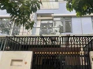 Cho thuê nhà 1 trệt 2 lầu khu dân cư hiệp thành 3 sân xe hơi 7 chỗ