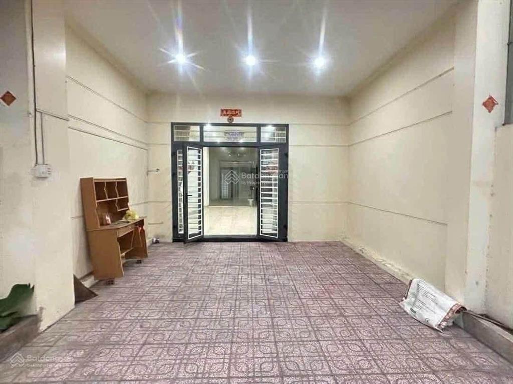 Cho thuê nhà 1 trệt 2 lầu khu dân cư hiệp thành 3 sân xe hơi 7 chỗ