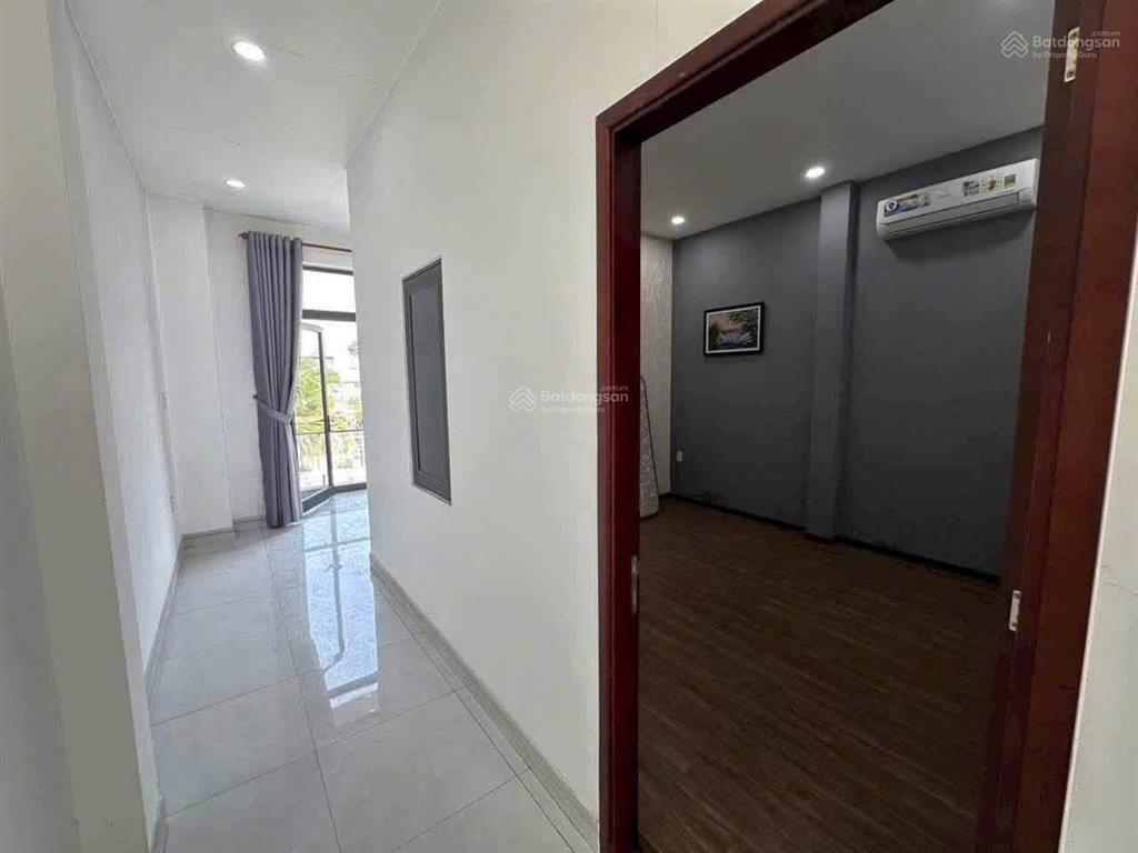 Cho thuê nhà 1 trệt 1 lầu phường phú hoà 3pn2wc sân xe hơi 7 chỗ