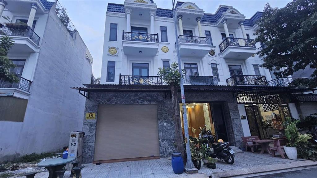 Cho thuê nhà 1 trệt 2 lầu phú hoà 4pn4wc đầy đủ nội thất