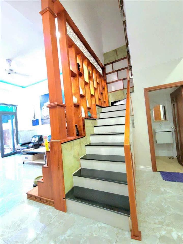 Cho thuê nhà 1 trệt 2 lầu phường phú hoà 4pn4wc đầy đủ nội thất