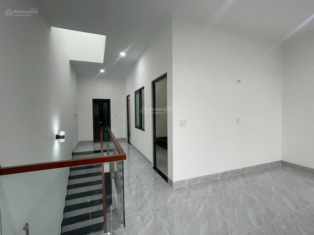 Cho thuê nhà 1 trệt 1 lầu phường phú mỹ 3pn2wc có nội thất sân xe hơi