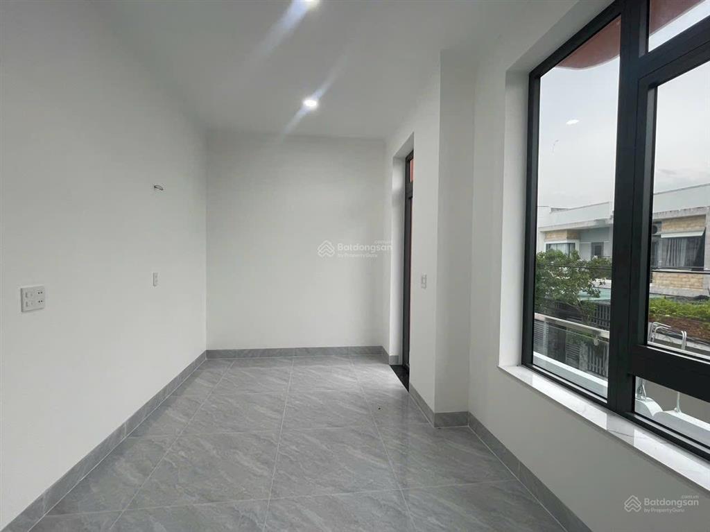 Cho thuê nhà 1 trệt 1 lầu phường phú mỹ 3pn2wc có nội thất sân xe hơi