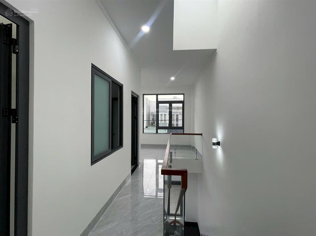 Cho thuê nhà 1 trệt 1 lầu phường phú mỹ 3pn2wc có nội thất sân xe hơi