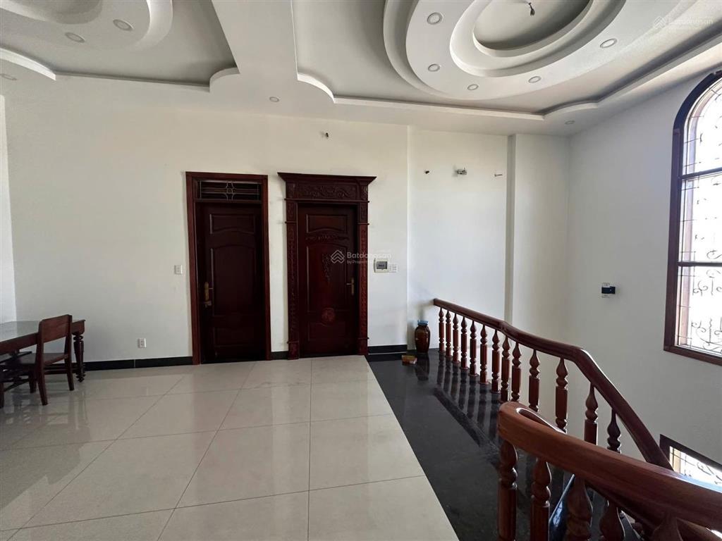Cho thuê biệt thự phường hiệp thành 7 phòng ngủ 6 toilet  nội thất sang trọng