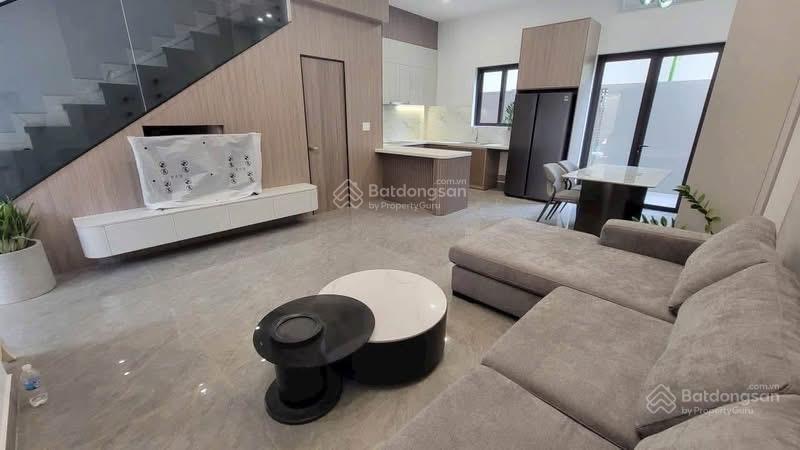 Cho thuê nhà 1 trệt 3 lầu sycamore bình dương 4pn4wc nội thất cao cấp